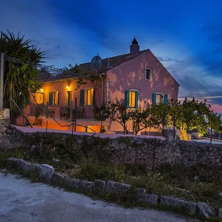 Villa Fantastic View Khalikeri